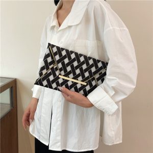 Casual chain women's bag 2024 summer new trendy fashion pop texture small bag handheld armpit bag – Image 3