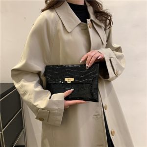 Retro Personality Envelope Bag 2024 Summer New Style Bag Bag Women's Simple Casual Clutch Bag Fashion Clutch Bag Women's Bag – Image 3