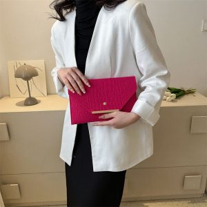 This year's popular clutch bag 2024 summer new niche design fashion trend envelope bag retro clutch women's bag – Image 4
