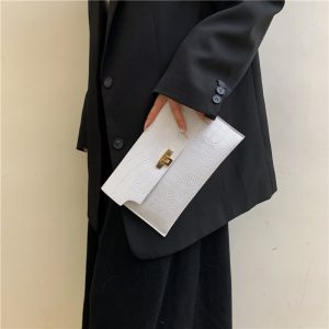 Retro Personality Envelope Bag 2024 Summer New Style Bag Bag Women's Simple Casual Clutch Bag Fashion Clutch Bag Women's Bag – Image 4