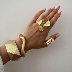 European and American cross-border design sense fashion trend alloy glossy alloy bracelet ins light luxury fashion versatile bracelet – Image 6