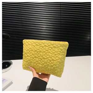 2024 summer new cute retro makeup bag, Korean version of ins style, niche travel, outing, temperament, simple clutch – Image 3