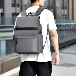 Men's casual fashion trend nylon bla chain backpack 8611 – Image 3