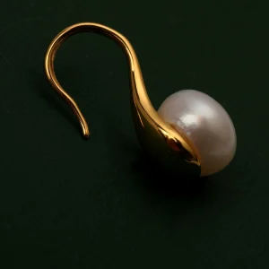 Natural freshwater pearls, French high-end temperament, simple and versatile, original designer stud earrings – Image 3