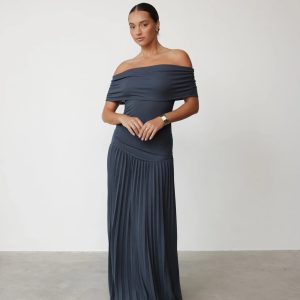 European and American cross-border dresses, one shoulder, elegant and sexy pleated, French beautiful long skirt, 2024 summer, new and versatile – Image 6