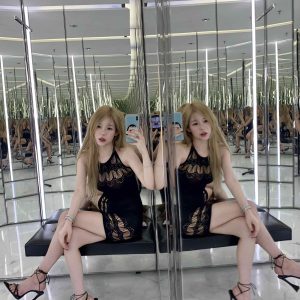 Summer 2025 New Cross Rhinestone Heels Pointed Toe Strapping Women's Shoes Brown Sexy Strappy Open Toe Sandals – Image 3
