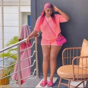 Korean fashion suit, women's summer lazy style, retro lapel, short sleeve, cut-out knit top, tight hip shorts – Image 5