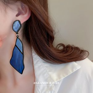 Silver needle geometric irregular earrings fashion acrylic temperament stud earrings European and American exaggerated atmosphere new earrings wholesale – Image 4
