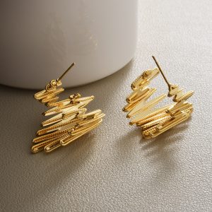 European and American new exaggerated personality, irregular twist stripe stud earrings, cold temperament, versatile, simple earrings – Image 4