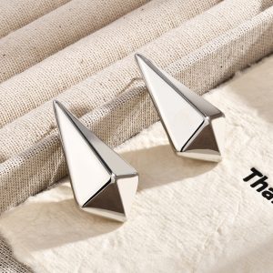 European and American cross-border INS cold wind three-dimensional hollow triangle stud earrings unique design personality temperament earrings earrings – Image 4
