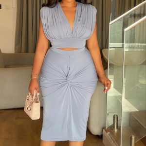 European and American cross-border women's clothing 2025 spring new solid color sleeveless pleated V-neck top sexy hip wrapping two-piece set – Image 3