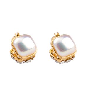 Light luxury versatile double-sided pearl-plated 18K gold earrings women's fashion high-end temperament ins style exquisite earrings wholesale – Image 5