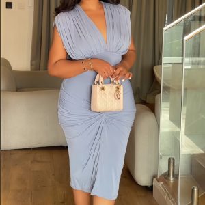 European and American cross-border women's clothing 2025 spring new solid color sleeveless pleated V-neck top sexy hip wrapping two-piece set – Image 4