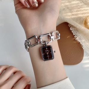 The new small fragrance charm watch women's square pendant bracelet watch niche design sense square luxury temperament watch – Image 5