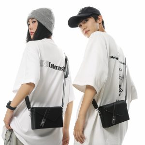 High-quality men's crossbody bag, new trendy brand, versatile leather black shoulder bag, men's and women's hard shell bag, box shoulder bag – Image 3