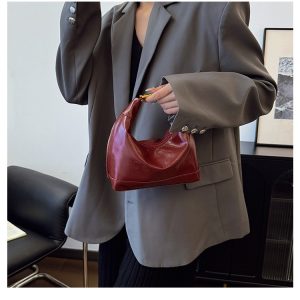 Large-capacity fashion retro casual 2025 spring new trendy solid color texture cross-body one-shoulder hand-carried pillow bag – Image 5