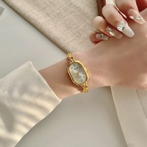 Old money wind light luxury gold watch women's cross-border new fashion quartz watch commuter versatile watch retro small gold watch – Image 4