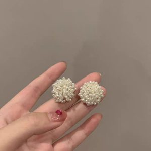 French Baroque Fireworks Pearl Stud Earrings New Temperament Sense of Luxury Niche Design Light Luxury Simple Earrings – Image 4
