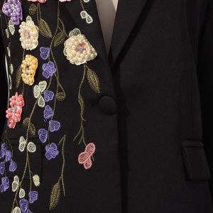 The fall of 2025 has an elegant and versatile temperament, a slim long-sleeved jacket, and a sense of luxury for women – Image 7