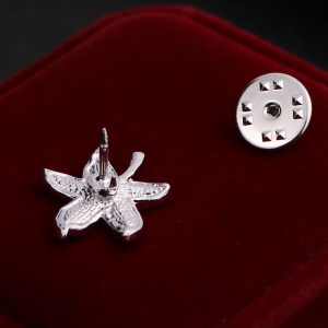 Korea full diamond mini maple leaf collar pin men's small leaf brooch women's suit shirt accessories factory direct sales – Image 3