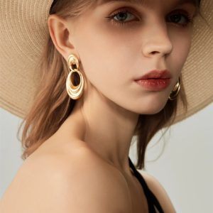Retro Hong Kong style plain gold double hoop earrings female niche design matte gold texture earrings fashion stud earrings trendy – Image 3