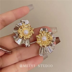 Fire tree silver flower ~ French metal contrast earrings worn by both high-end sense of light luxury fairy temperament fashionable and exquisite earrings – Image 3