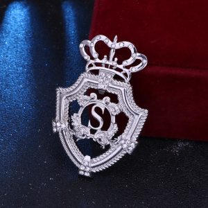 European and American personality crown brooch men's domineering shield badge tide letter S pin trench coat coat accessories corsage – Image 6