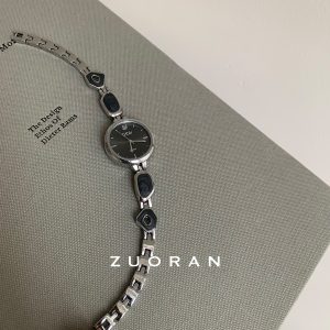 ZUORAN Black Swan Round Cross-border Live Broadcast High Value Niche Temperament Personality Women's Quartz Watch 291 – Image 3