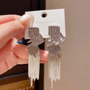 New Trendy Design Niche Earrings Women's European and American Large Earrings Irregular Metal Heavy Industry Earrings Simple Earrings – Image 3