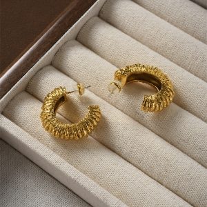 Heavy industry irregular lava C ring earrings female European and American pleats niche design vintage style 925 silver needle stud earrings – Image 3