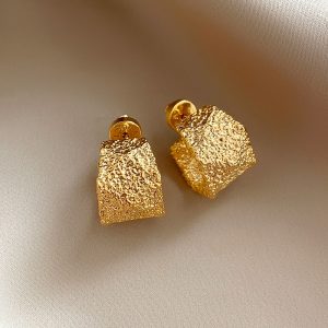 Exaggerated design personality C-shaped 925 silver needle earrings female retro socialite temperament fashionable new explosive stud earrings – Image 3