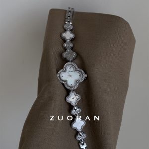 ZUORAN four-leaf clover white fritillary diamond-inlaid beautiful bracelet style exquisite fashion women's watch – Image 4