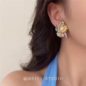 Fire tree silver flower ~ French metal contrast earrings worn by both high-end sense of light luxury fairy temperament fashionable and exquisite earrings – Image 4