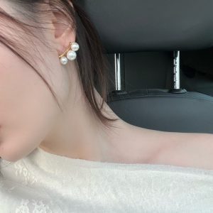 Japanese and Korean niche design sense temperament simple retro stud earrings ins style curved earrings earrings female 925 silver needle pearls – Image 3