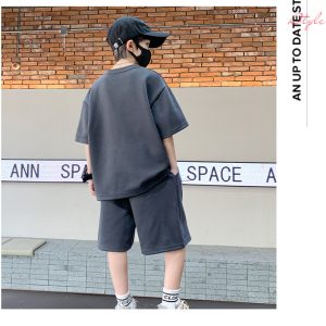 Boys' summer suit sportswear 2025 new boys' foreign solid color simple short sleeve two-piece set big boy thin model – Image 5