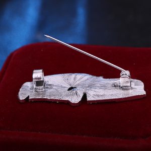 Blue Red Diamond-Encrusted Sports Car Brooch Luxury Car Shape Badge Men's Premium Pin Corsage Suit Accessories – Image 4