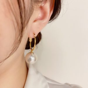 fashionable and elegant, large pearl earrings, female personality, exaggerated versatile earrings, design sense silver needle earrings – Image 4